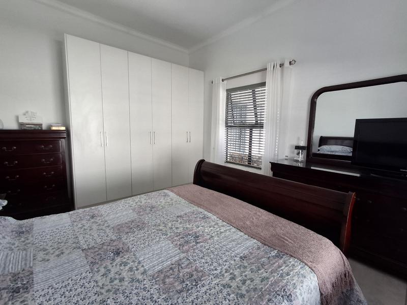 3 Bedroom Property for Sale in Sandy Point Western Cape